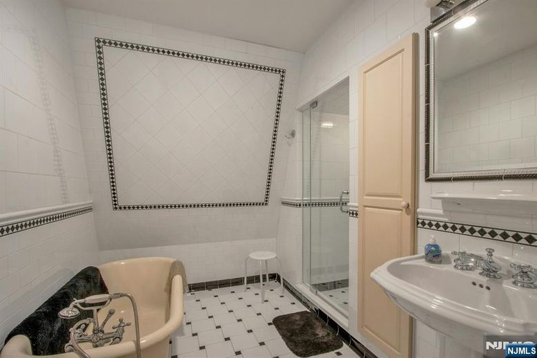 DE Listing image placeholder