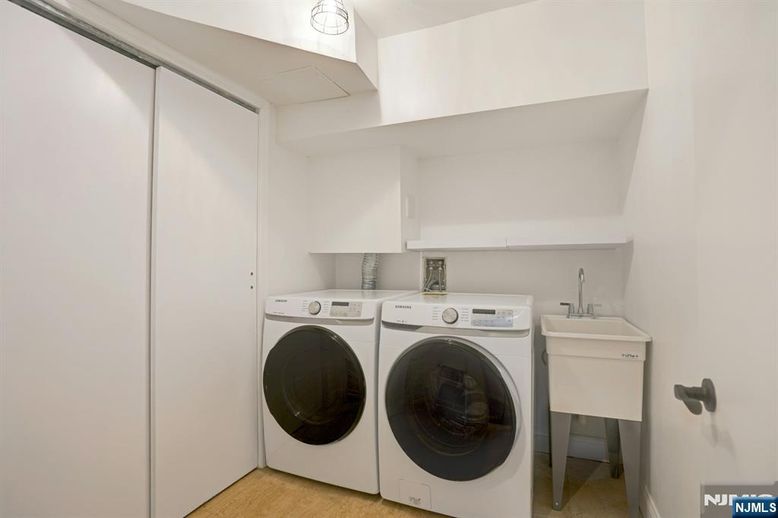 DE Listing image placeholder