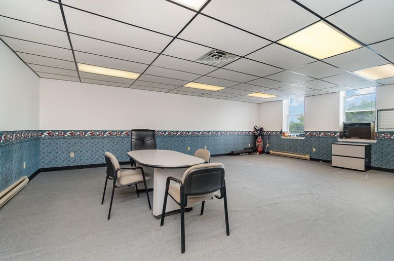 Dining room, Interior, Recessed Lighting