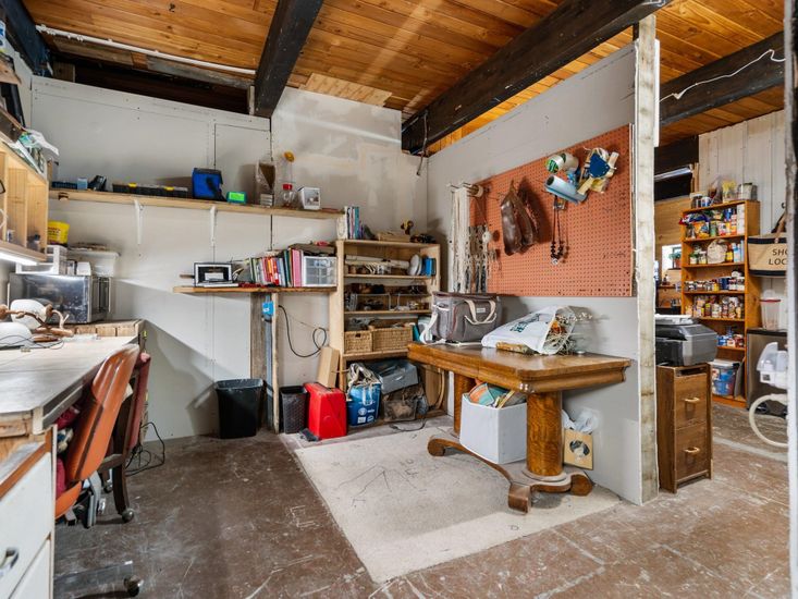Interior, Washer, Wooden Beams, Wooden Ceilings