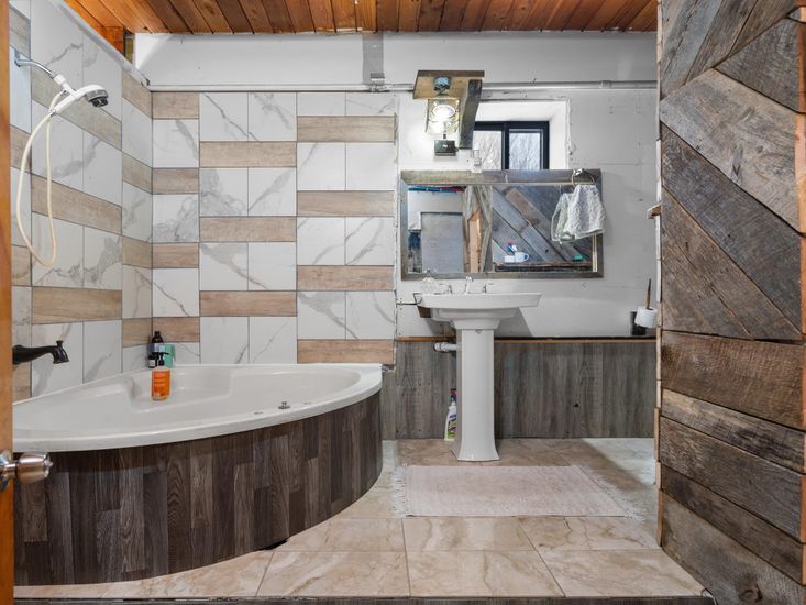 Bathroom, Interior, Wooden Ceilings