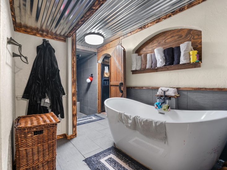 Bathroom, Free Standing Baths, Interior