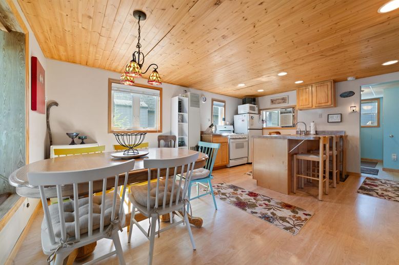 Dining room, Interior, Kitchen, Pendant Lights, Recessed Lighting, Wooden Ceilings, Wood Texture Flooring