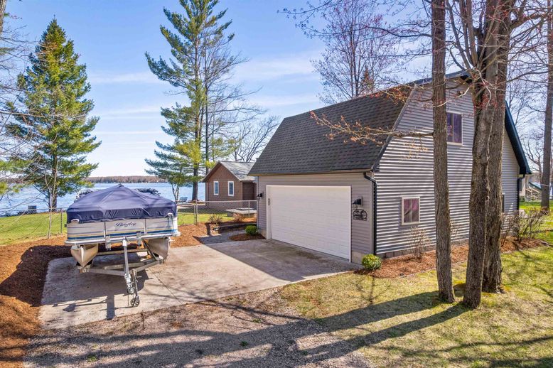 Detached Garage, Exterior