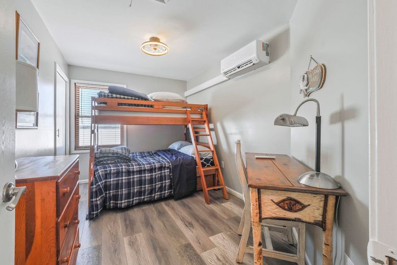 Bedroom, Home Office, Interior, Wood Texture Flooring