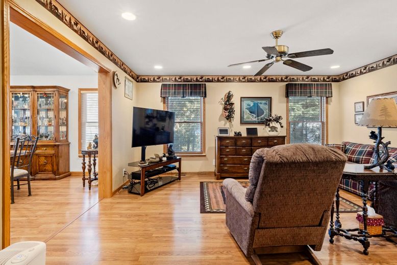 Interior, Recessed Lighting, Wood Texture Flooring
