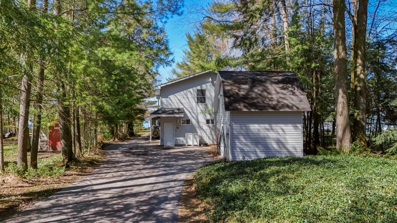 Detached Garage, Exterior