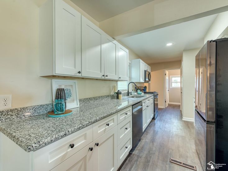 Interior, Kitchen, Recessed Lighting, Wood Texture Flooring