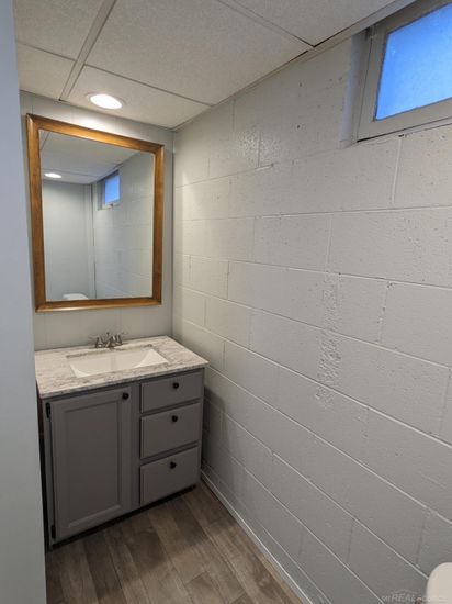 Bathroom, Interior, Recessed Lighting, Stone Walls, Wood Texture Flooring