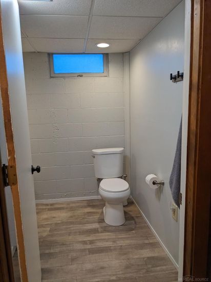 Bathroom, Interior, Recessed Lighting, Wood Texture Flooring