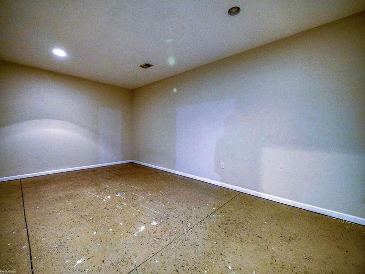 Empty room, Interior, Recessed Lighting