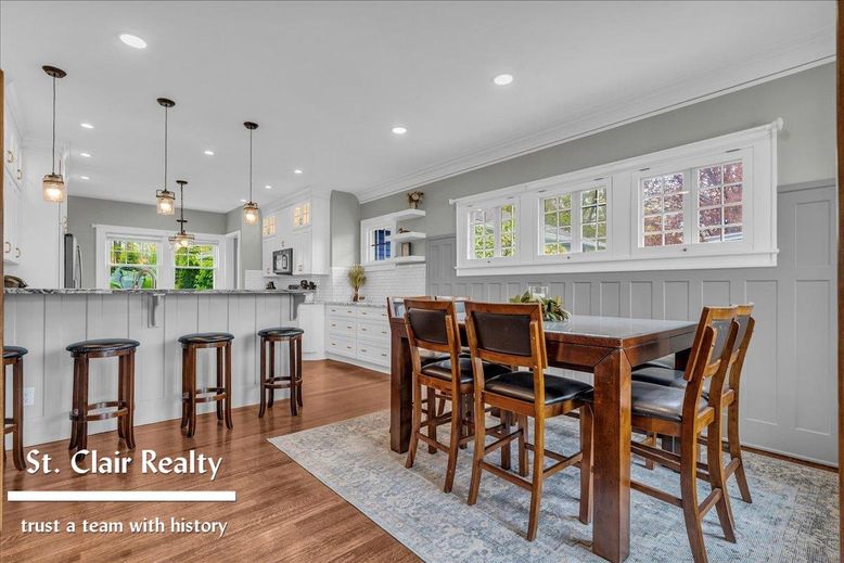 Dining room, Interior, Pendant Lights, Recessed Lighting, Wood Texture Flooring