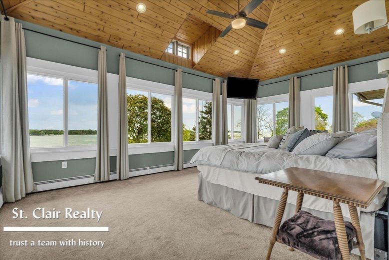 Bedroom, Interior, Recessed Lighting, Sun Room, Wooden Ceilings
