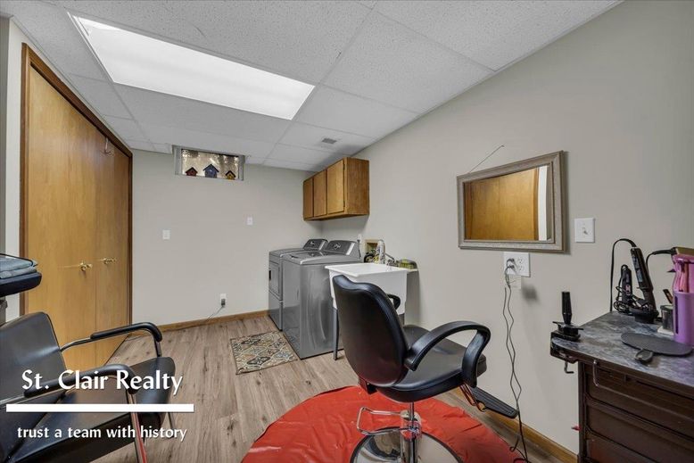 Home Office, Interior, Washer, Wood Texture Flooring