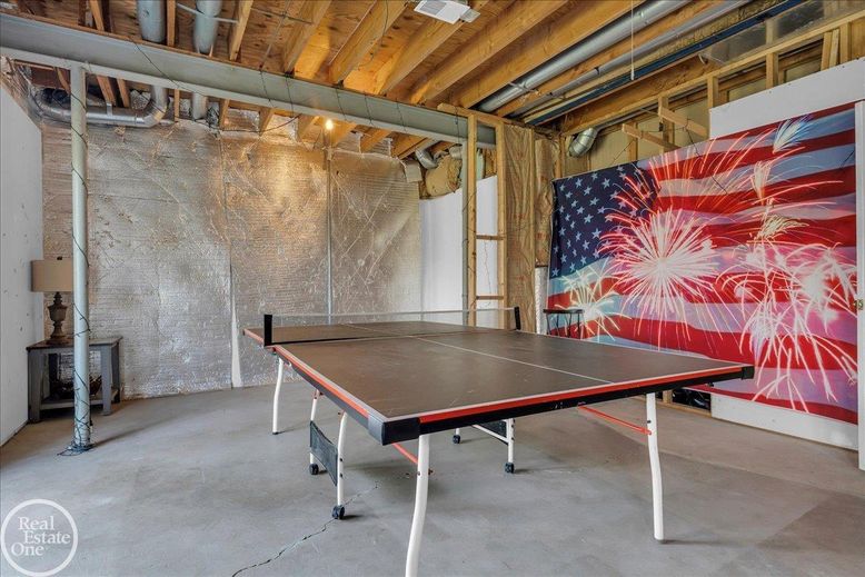 Game Room, Interior, Wooden Beams