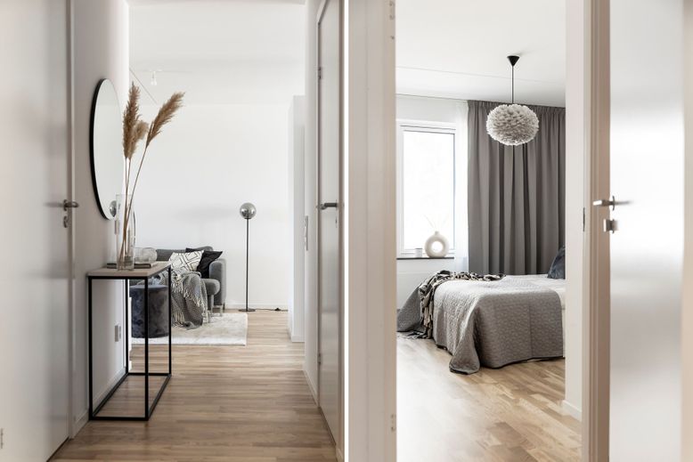 Bedroom, Interior, Pendant Lights, Wood Texture Flooring