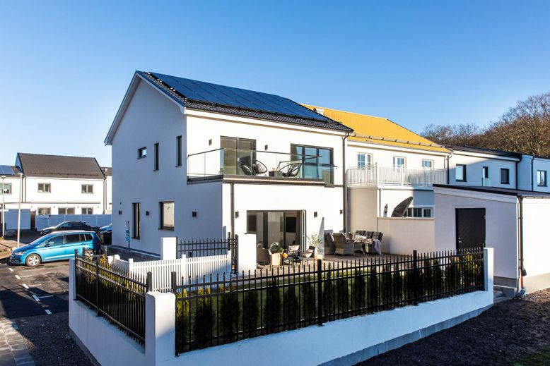 Exterior, Pool, Solar Panels