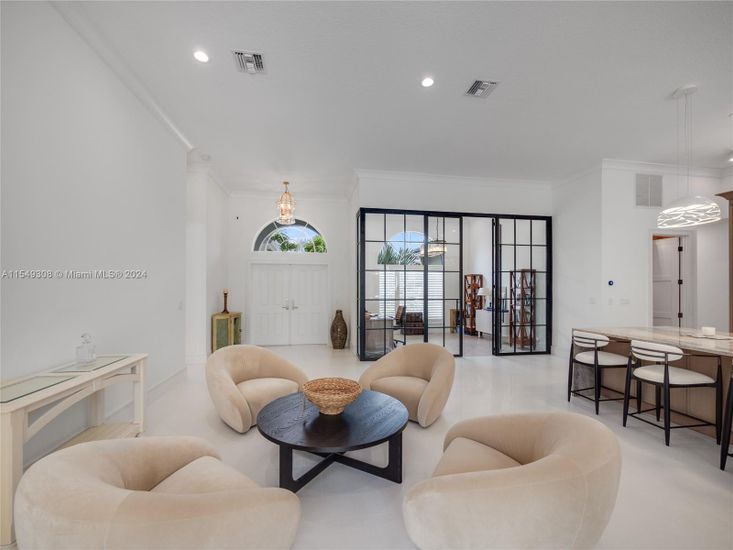Interior, Living room, Pendant Lights, Recessed Lighting
