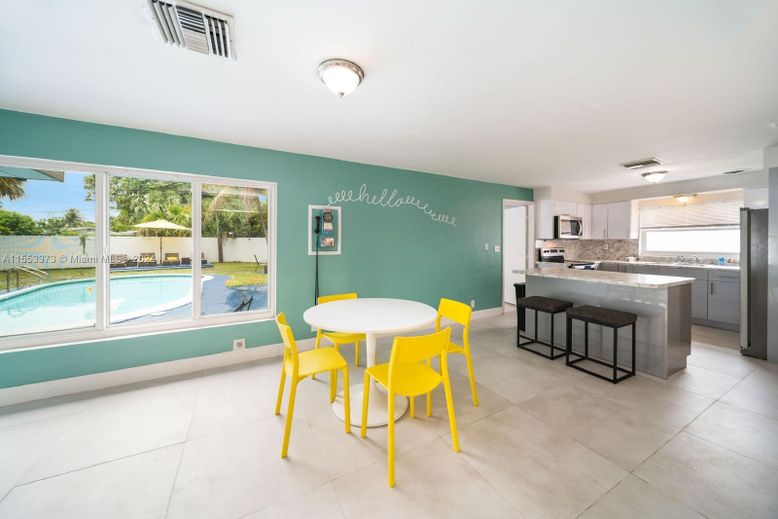 Dining room, Interior, Kitchen, Water
