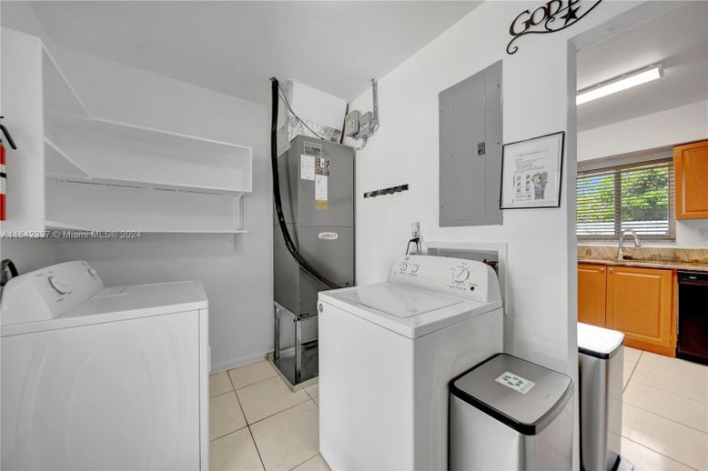 Interior, Utility Closets, Washer