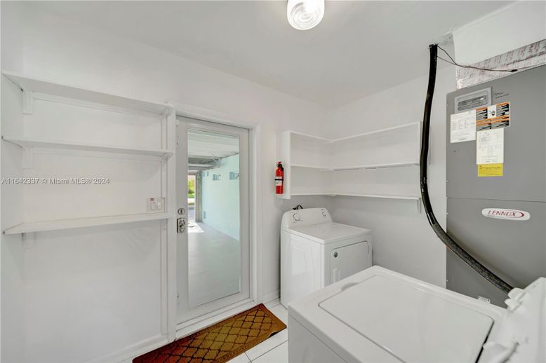 Interior, Washer
