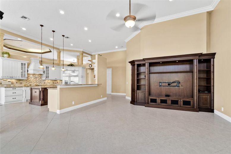 Interior, Kitchen, Pendant Lights, Recessed Lighting
