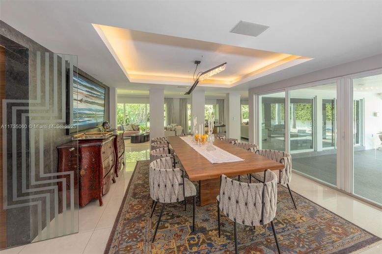 Dining room, Interior, Recessed Lighting