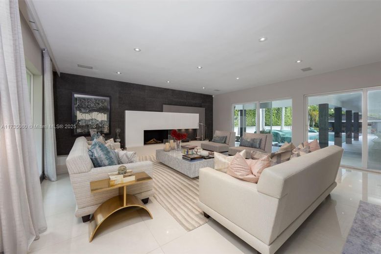 Fireplace, Interior, Living room, Recessed Lighting