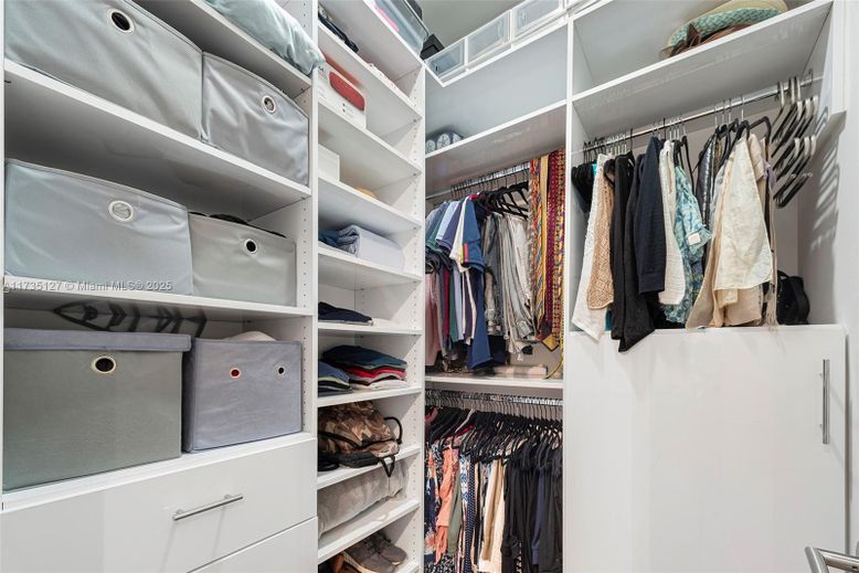 Interior, Walk-in Closets