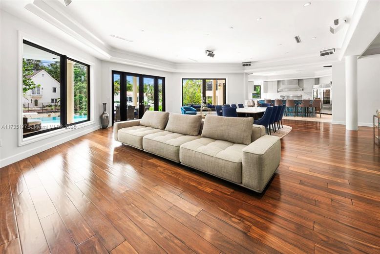 Dining room, Interior, Kitchen, Living room, Recessed Lighting, Wood Texture Flooring