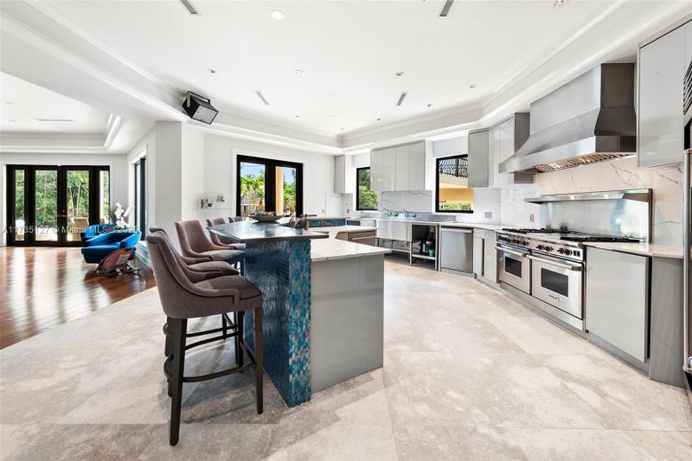 Interior, Kitchen, Living room, Recessed Lighting, Stainless Steel Appliances