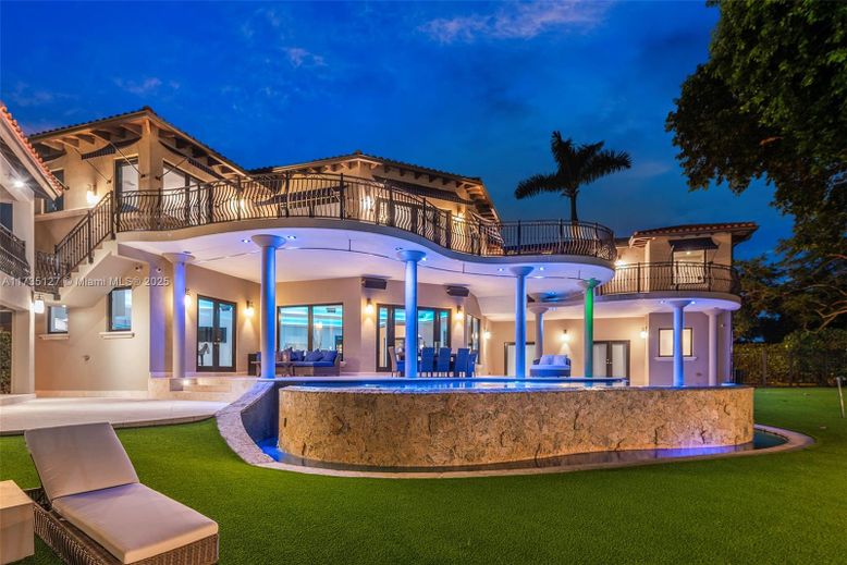 Backyard, Exterior, Facade, Mediterranean