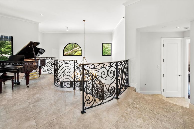 Interior, Pendant Lights, Piano, Recessed Lighting