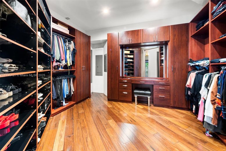 Interior, Recessed Lighting, Walk-in Closets, Wood Texture Flooring