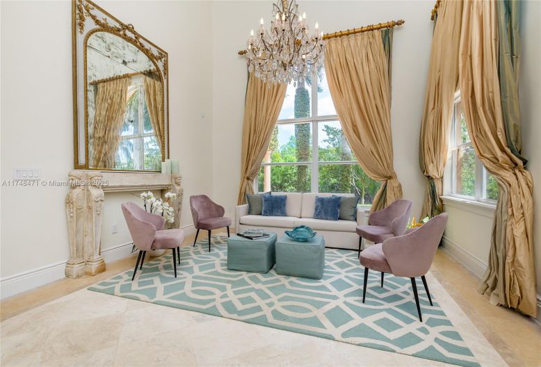 Chandelier, Interior, Living room