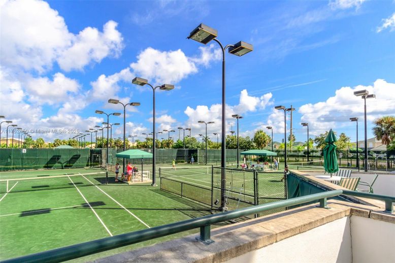 Exterior, Tennis Courts