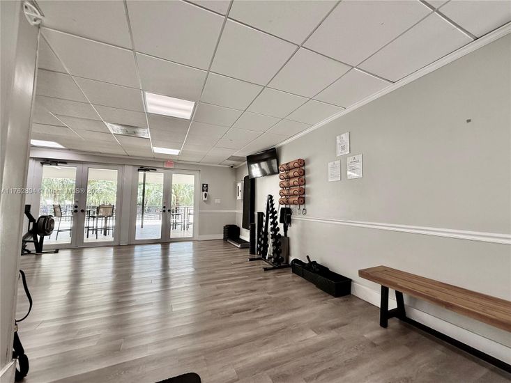 Fitness Equipment, Interior, Recessed Lighting, Wood Texture Flooring