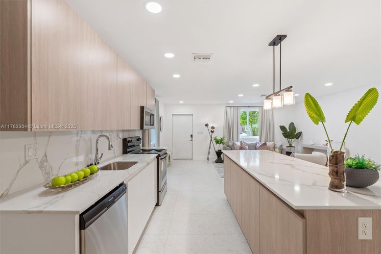 Dining room, Interior, Kitchen, Marble, Pendant Lights, Recessed Lighting, Stainless Steel Appliances