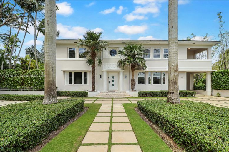 Backyard, Exterior, Facade, Georgian