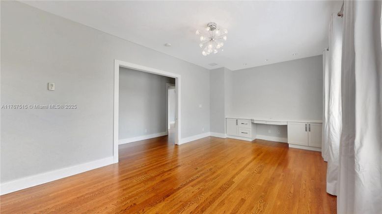 Empty room, Interior, Pendant Lights, Wood Texture Flooring