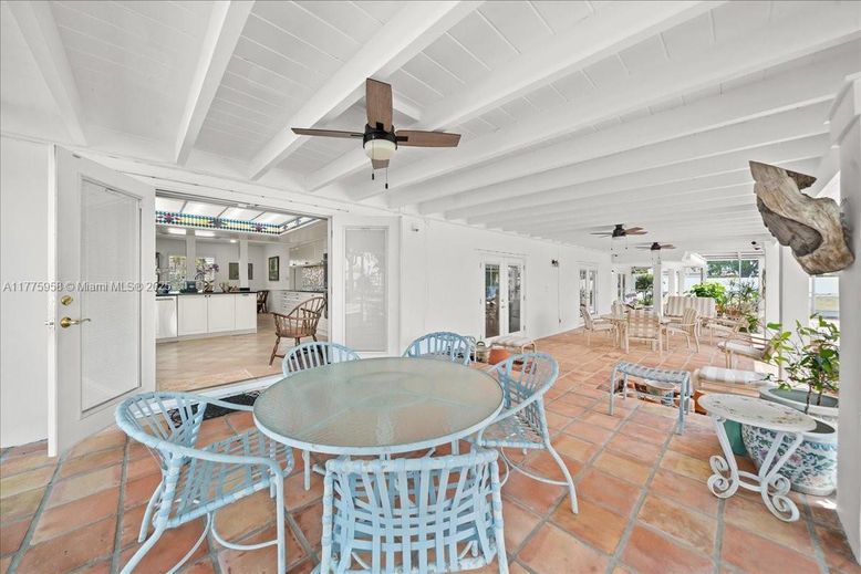 Dining room, Interior
