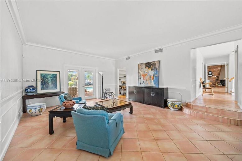 Fireplace, Interior, Living room