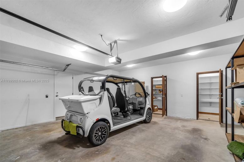 Garage, Interior