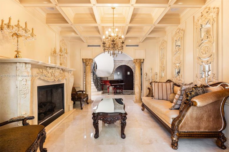 Chandelier, Fireplace, Interior, Piano