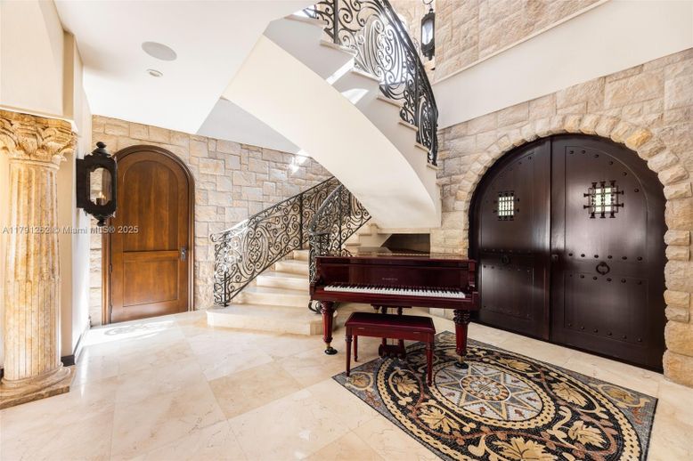 Interior, Piano, Stone Walls