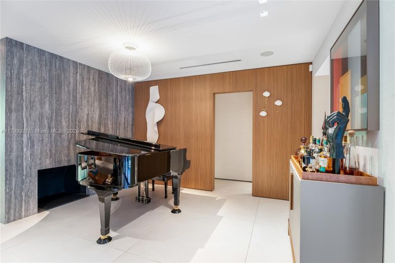 Interior, Piano, Recessed Lighting, Wooden Walls