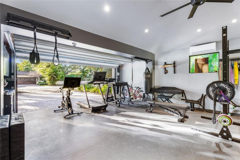 Fitness Equipment, Gym, Interior, Recessed Lighting