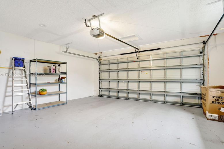 Garage, Interior