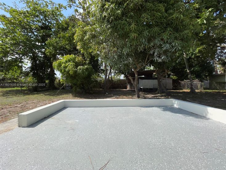 Backyard, Exterior