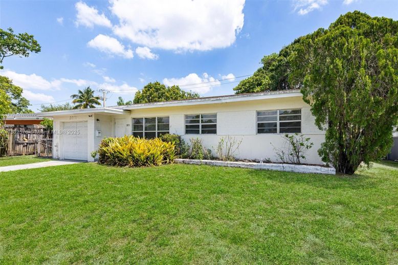 Attached, Backyard, Exterior, Facade, Ranch